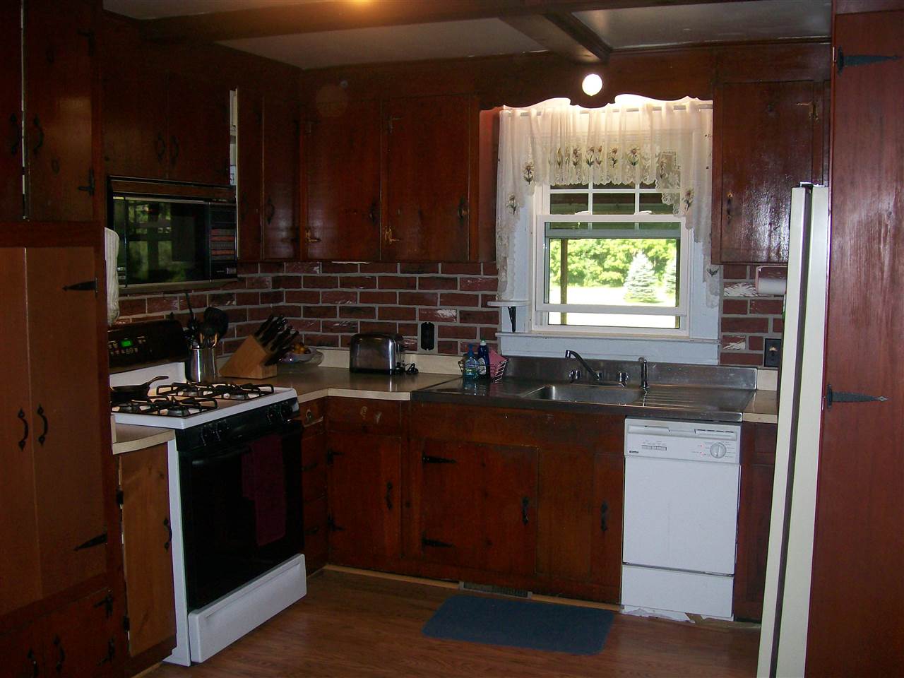1 French Cross Road Dover, NH 03820 - Photo 5 of 26