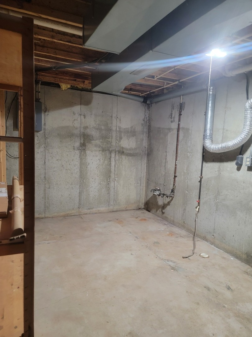 614 Bayfield Road Rockton, IL 61072 - Photo 32 of 42 a view of an empty room