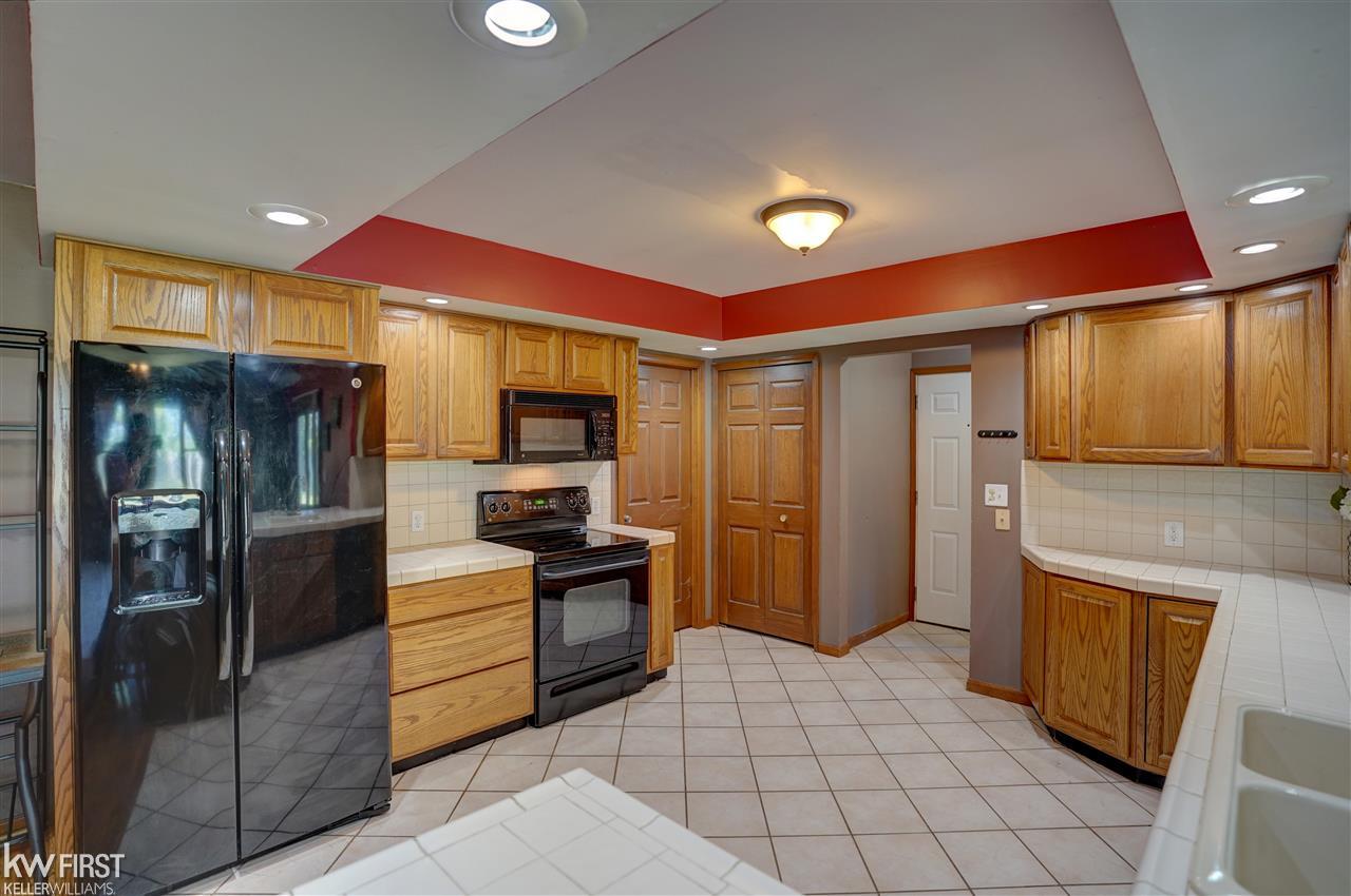 3167 North Oak Road Davison, MI 48423 - Photo 12 of 55