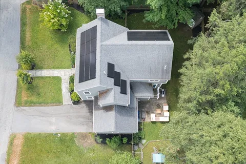 $2,395,000 | 10 Kirkland Circle, Wellesley, MA 02481