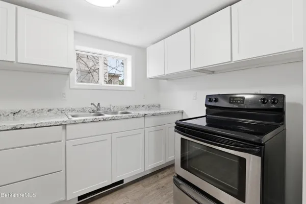 $195,000 | 243 Robbins Avenue, Pittsfield, MA 01201