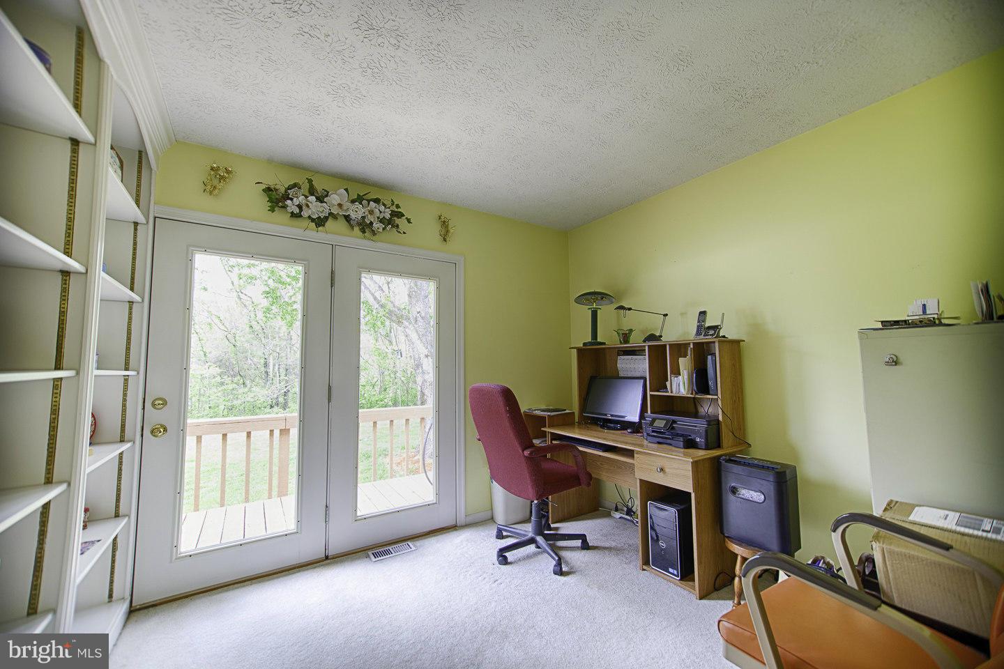 5810 Howellsville Road Front Royal, VA 22630 - Photo 23 of 30 Interior (General)