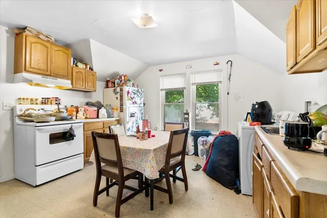 $295,000 | 254 Union Street, Bennington, VT 05201