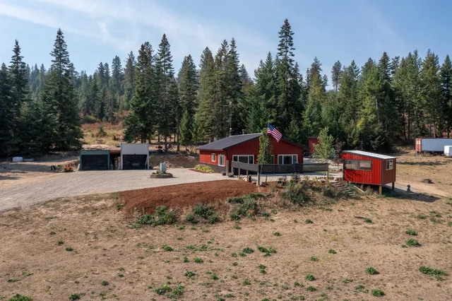 $499,900 | 33825 North Dunn Road, Chattaroy, WA 99003