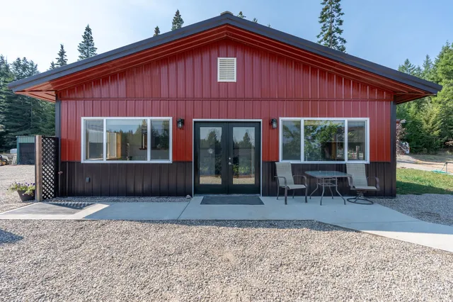 $499,900 | 33825 North Dunn Road, Chattaroy, WA 99003