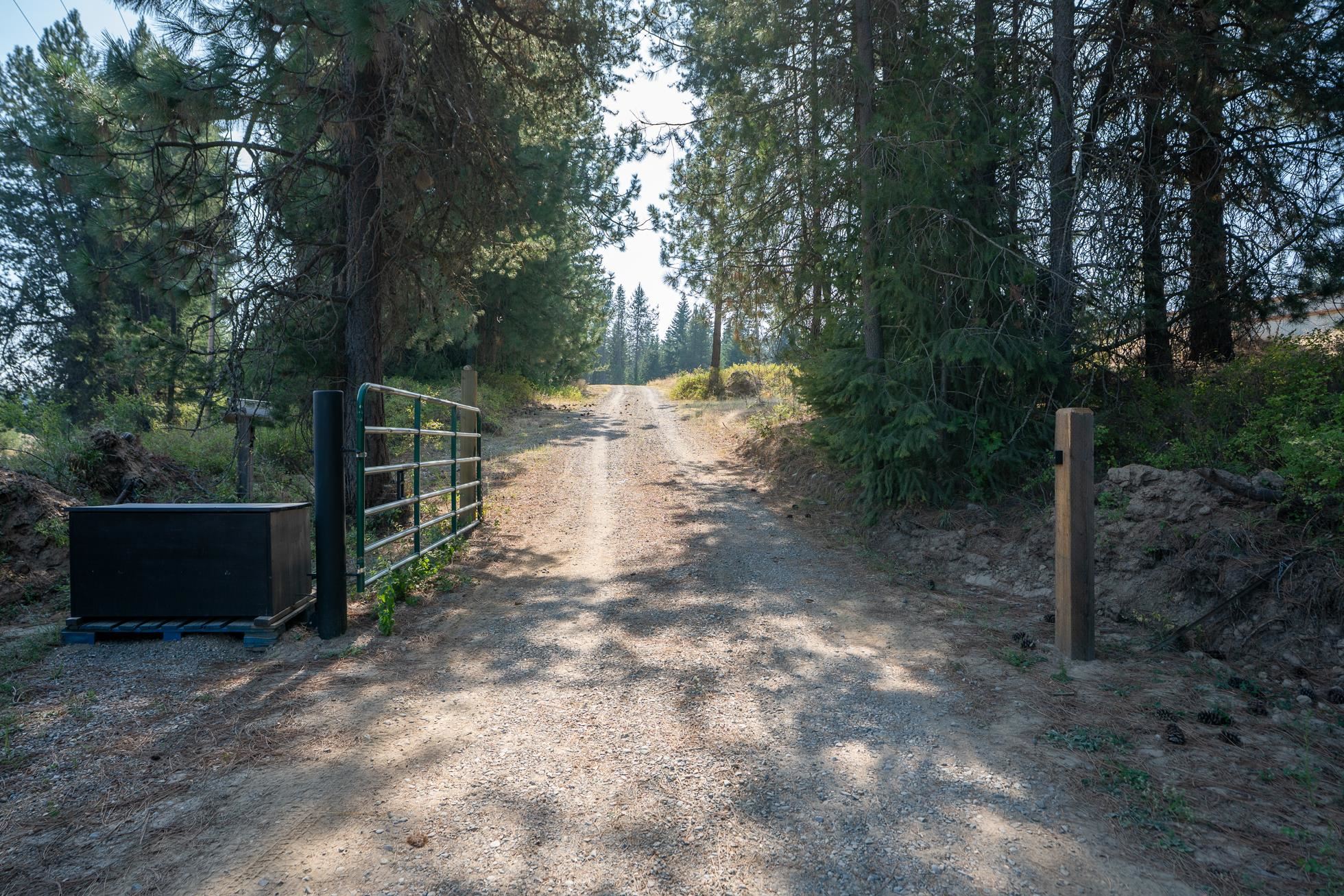 33825 North Dunn Road Chattaroy, WA 99003 - Photo 26 of 31