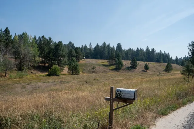 $499,900 | 33825 North Dunn Road, Chattaroy, WA 99003