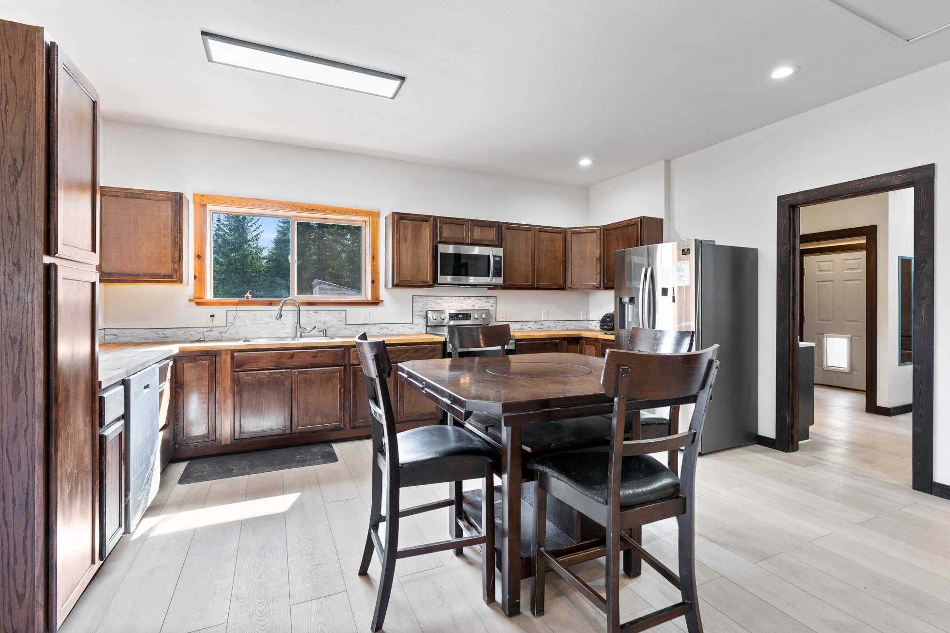 33825 North Dunn Road Chattaroy, WA 99003 - Photo 3 of 31