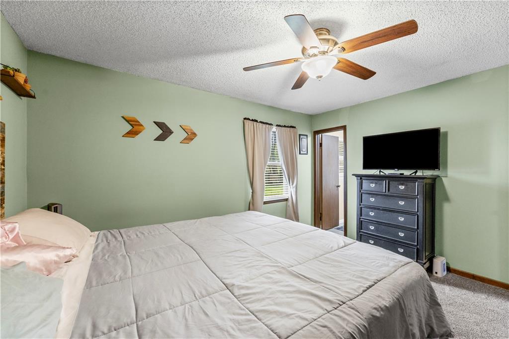 507 West Cambridge Road Belton, MO 64012 - Photo 18 of 31