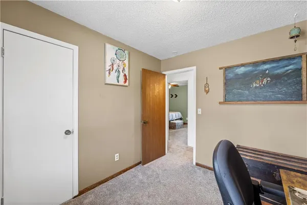 $215,000 | 507 West Cambridge Road, Belton, MO 64012