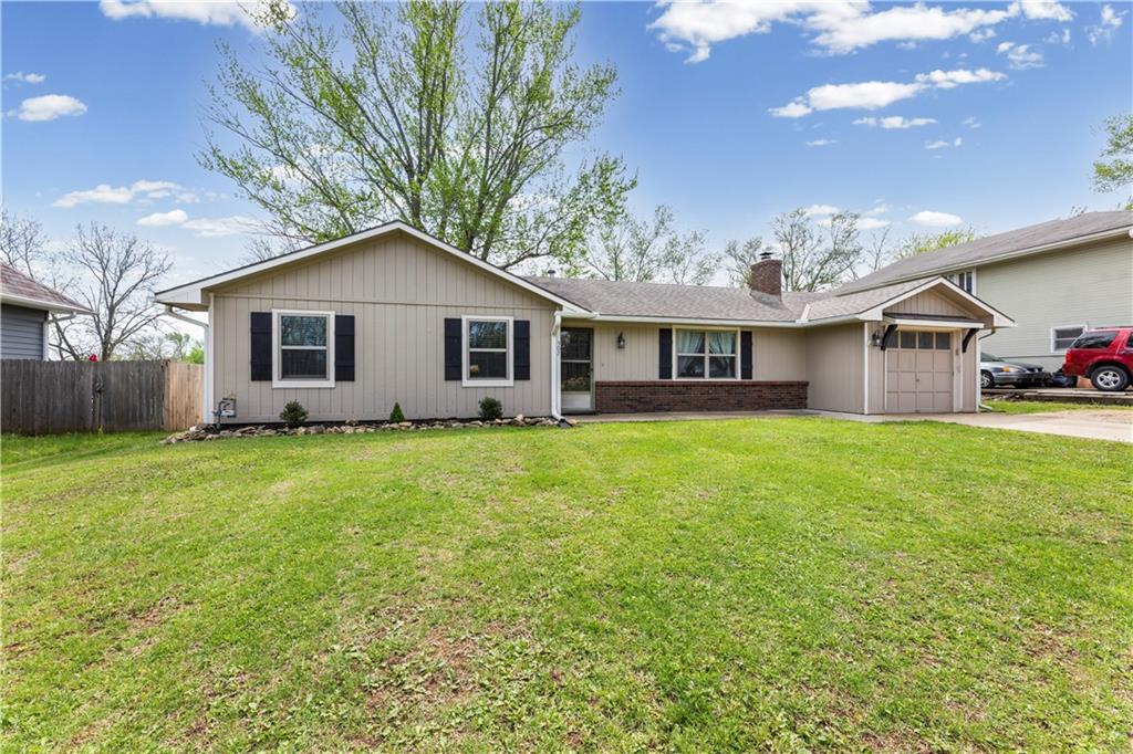 507 West Cambridge Road Belton, MO 64012 - Photo 2 of 31