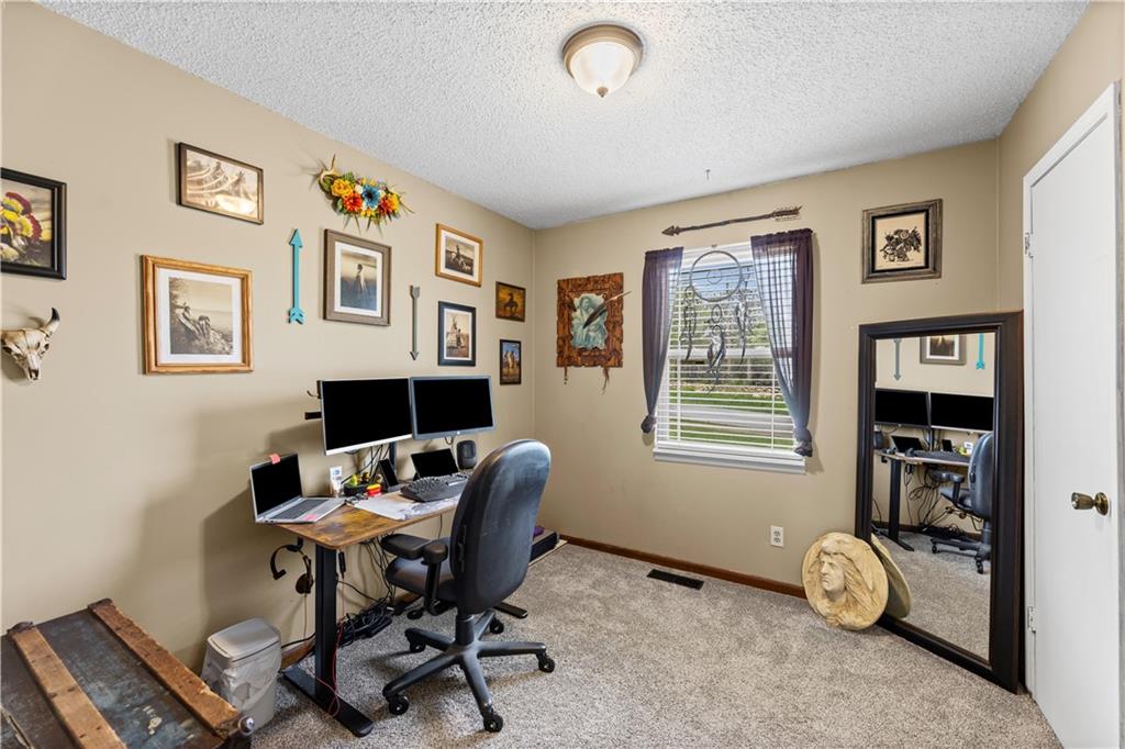 507 West Cambridge Road Belton, MO 64012 - Photo 21 of 31