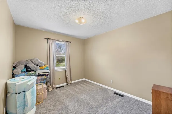 $215,000 | 507 West Cambridge Road, Belton, MO 64012