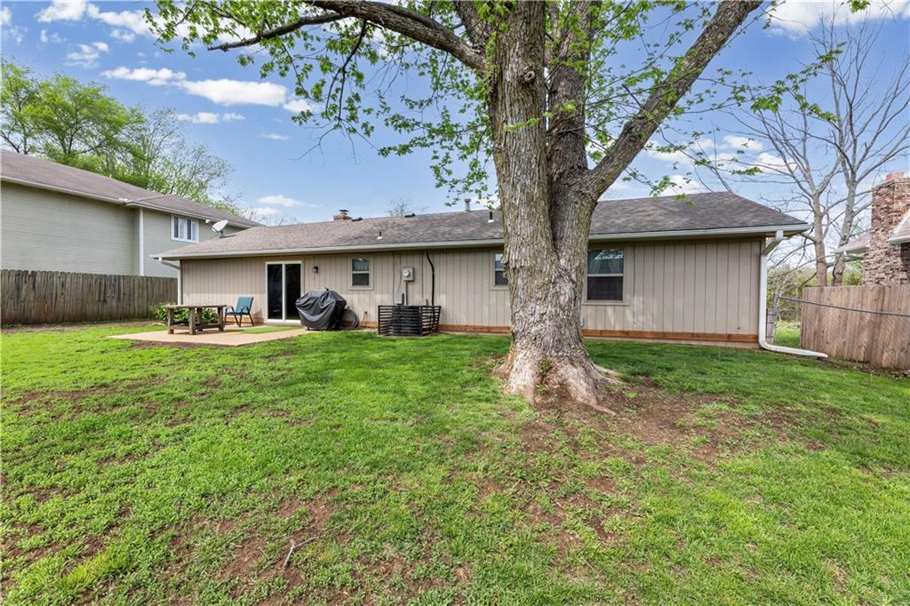 507 West Cambridge Road Belton, MO 64012 - Photo 29 of 31