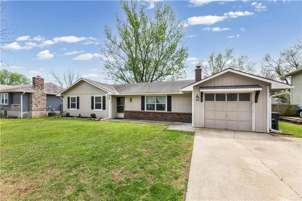 $215,000 | 507 West Cambridge Road, Belton, MO 64012