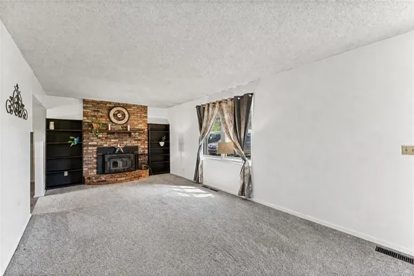 $215,000 | 507 West Cambridge Road, Belton, MO 64012