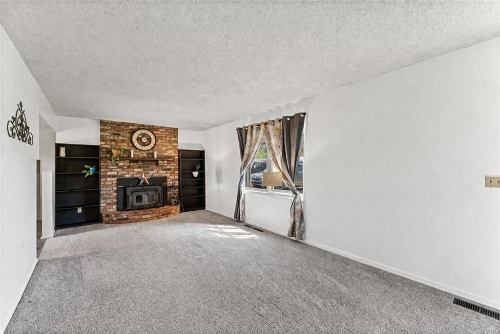 507 West Cambridge Road Belton, MO 64012 - Photo 5 of 31