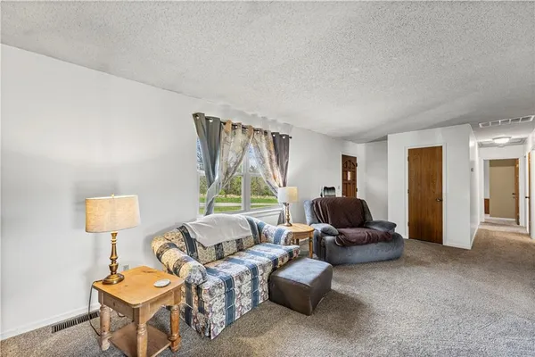 $215,000 | 507 West Cambridge Road, Belton, MO 64012