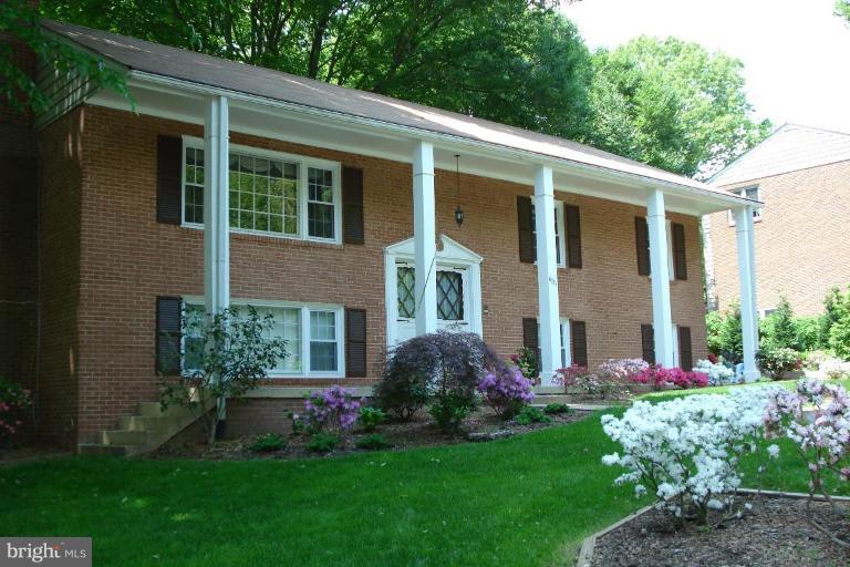 6251 Park Road McLean, VA 22101 - Photo 3 of 20 Exterior #3