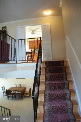 6251 Park Road McLean, VA 22101 - Photo 10 of 20 Foyer