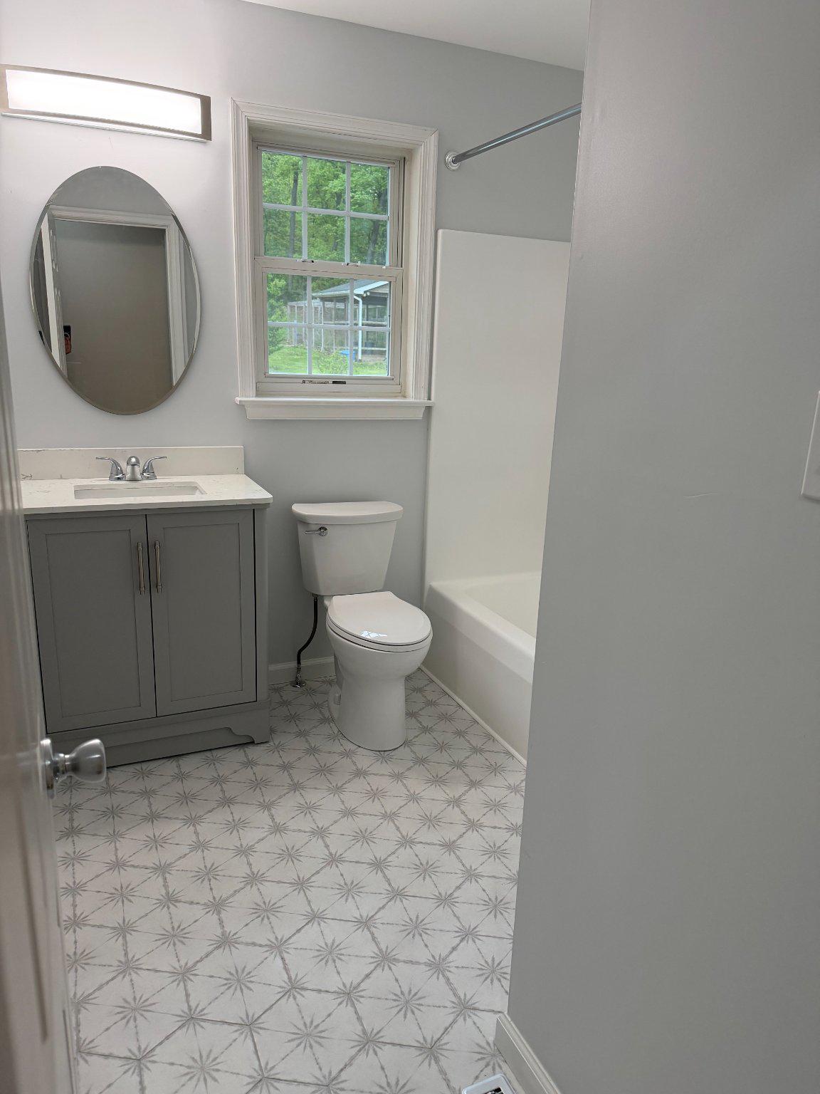 4001 Young Road Manchester, MD 21102 - Photo 33 of 65 Upper hall full bath.