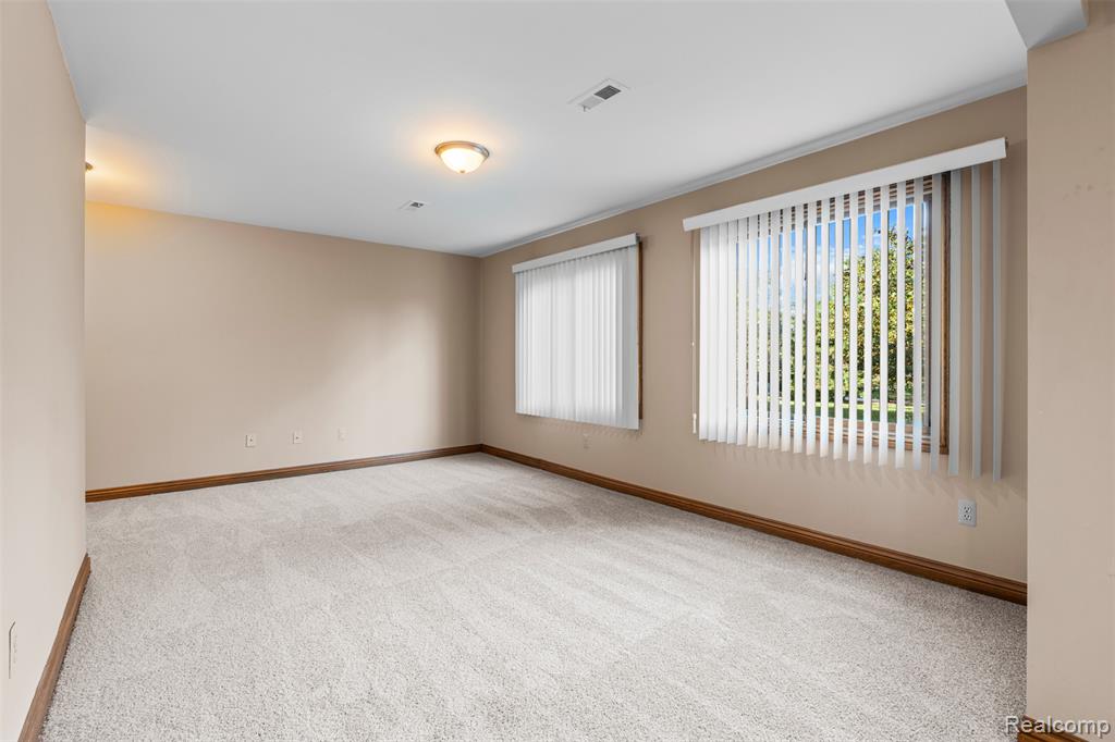 2289 Rochelle Park Drive Rochester Hills, MI 48309 - Photo 11 of 39