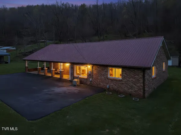 $169,000 | 11432 Slate Creek Road, Grundy, VA 24614