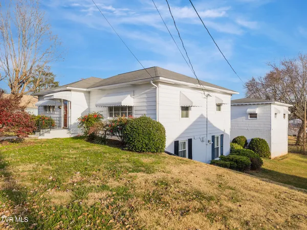 $284,900 | 328 Lincoln Avenue, Newport, TN 37821