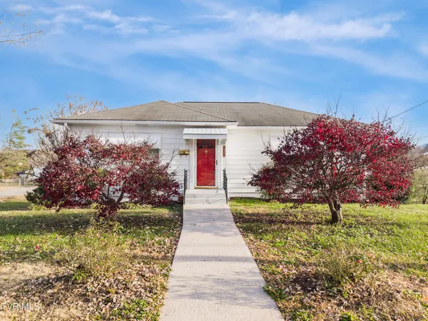 $284,900 | 328 Lincoln Avenue, Newport, TN 37821