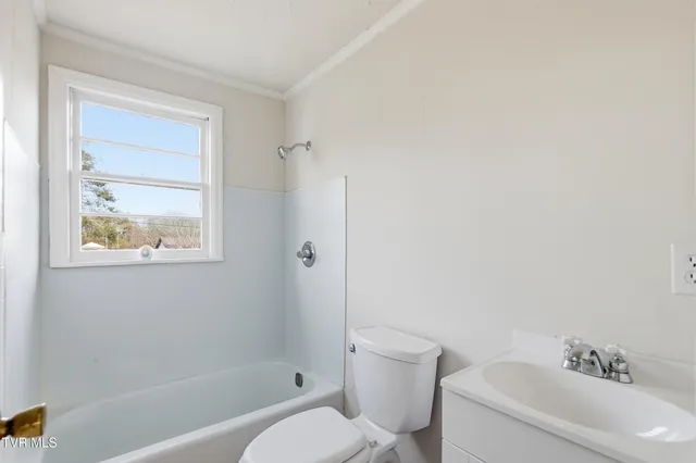 $299,900 | 328 Lincoln Avenue, Newport, TN 37821