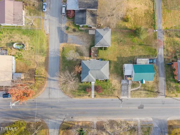 $284,900 | 328 Lincoln Avenue, Newport, TN 37821