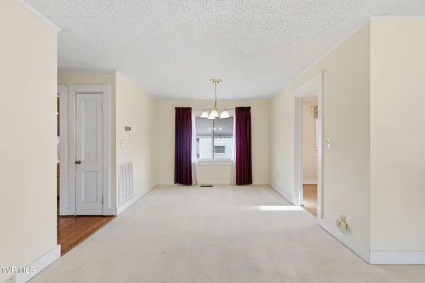 $284,900 | 328 Lincoln Avenue, Newport, TN 37821