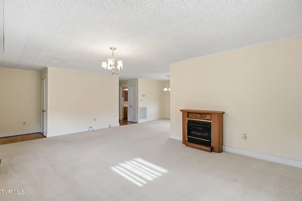 $284,900 | 328 Lincoln Avenue, Newport, TN 37821