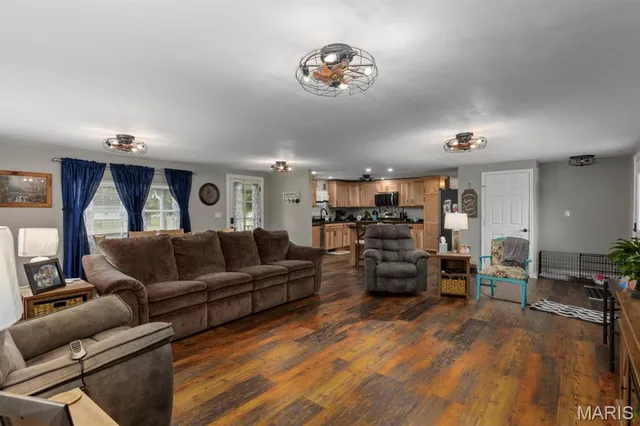 $159,000 | 210 Fulton Street, Gillespie, IL 62033