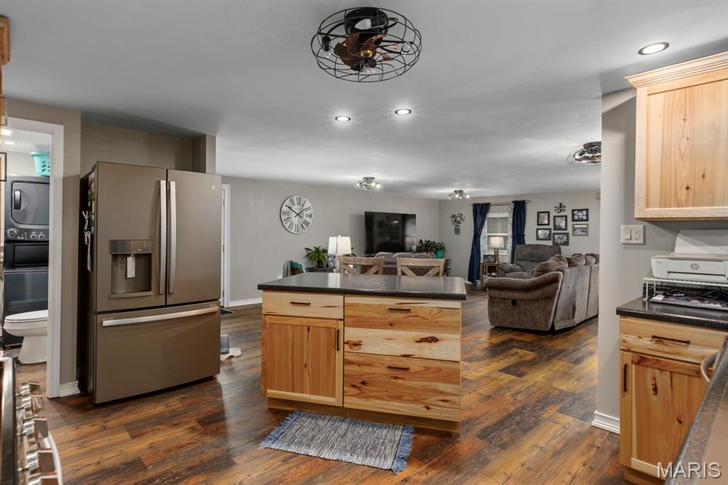 210 Fulton Street Gillespie, IL 62033 - Photo 14 of 32