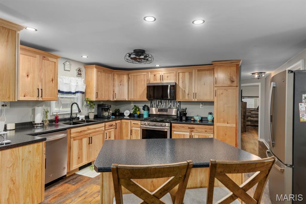 210 Fulton Street Gillespie, IL 62033 - Photo 17 of 32