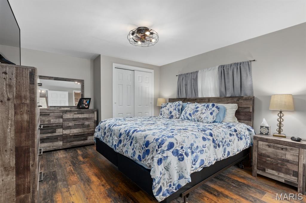 210 Fulton Street Gillespie, IL 62033 - Photo 21 of 32