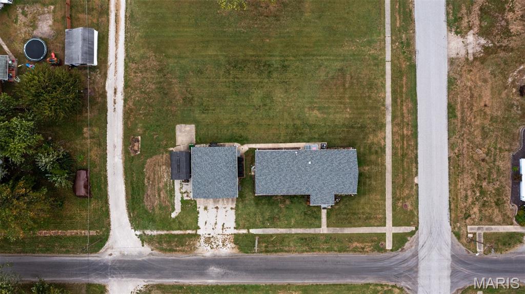 210 Fulton Street Gillespie, IL 62033 - Photo 30 of 31