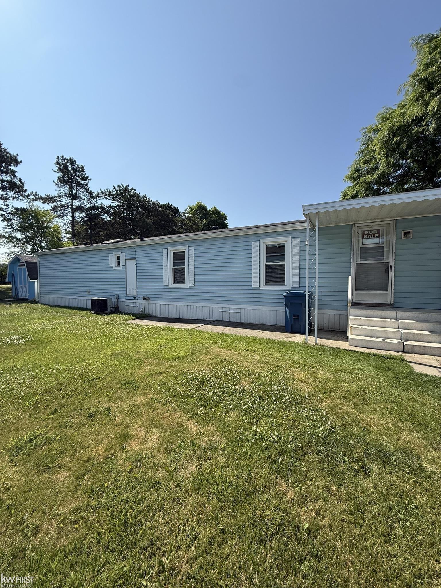 11 Peach Tree Drive Davison, MI 48423 - Photo 18 of 20 50213980-aa0c7dfc-cc24-4d17-b901-e259555f1262.JPG
