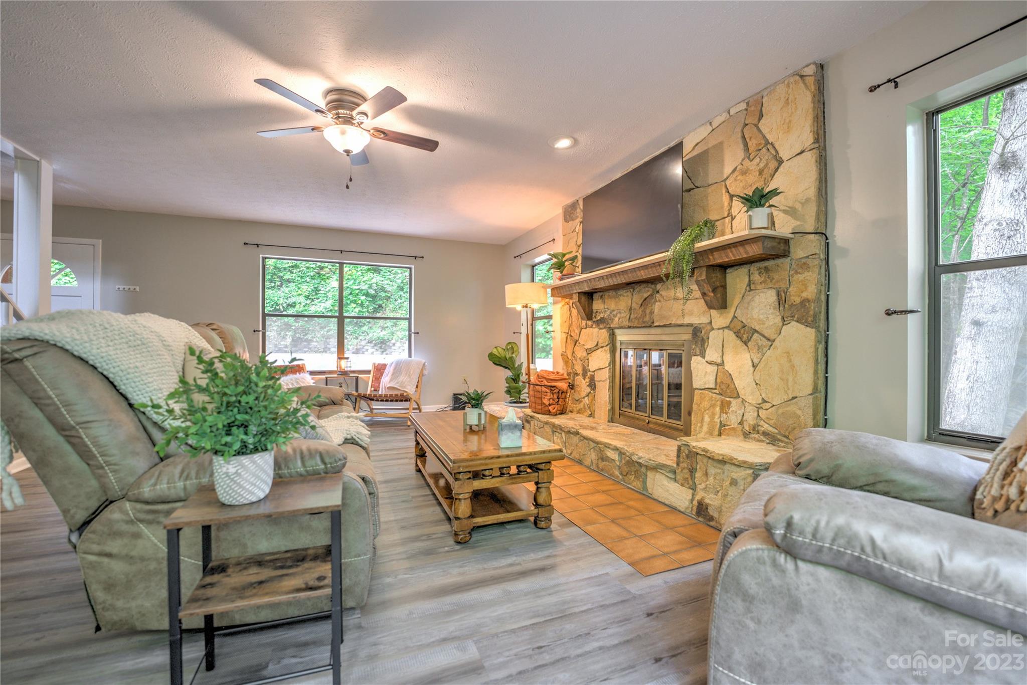 1057 Fox Run Road Waynesville, NC 28785 - Photo 9 of 35 Gallery Image 9