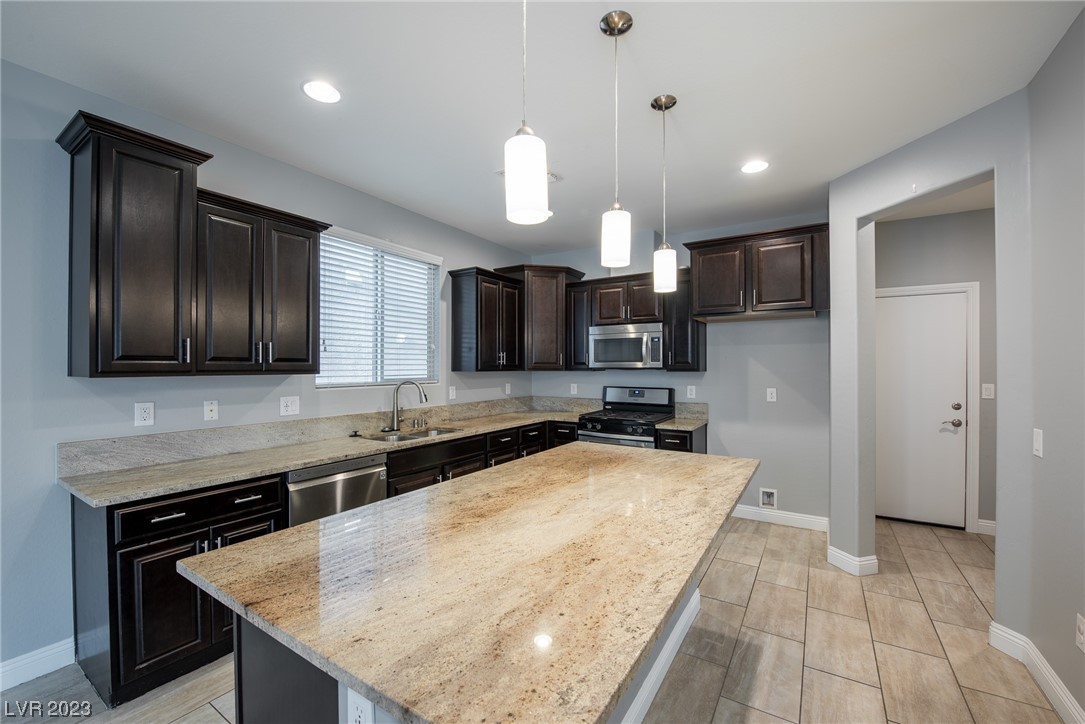 11045 Elk Sands Road Las Vegas, NV 89179 - Photo 6 of 26