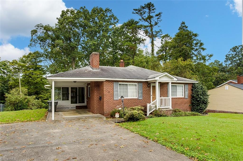 928 Cliff Road Asheboro, NC 27203 - Photo 1 of 39 Front Exterior