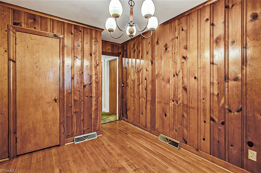 928 Cliff Road Asheboro, NC 27203 - Photo 11 of 39 Dining Room