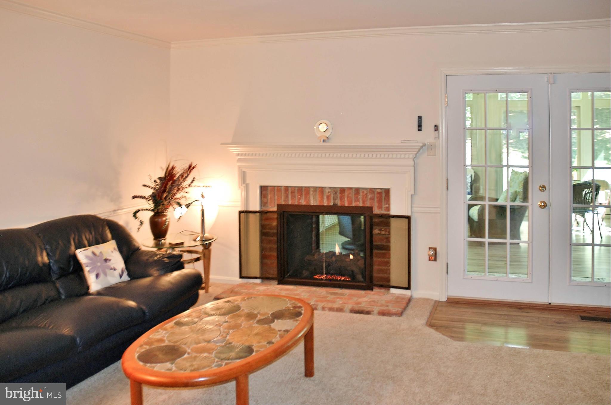 13809 Turnmore Road Silver Spring, MD 20906 - Photo 10 of 28 Family Room
