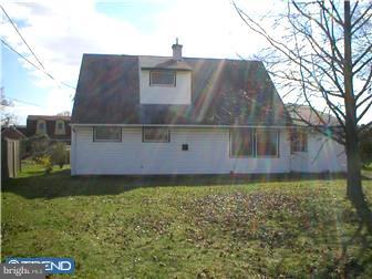 12 Mayflower Road Levittown, PA 19056 - Photo 8 of 8 Exterior Back