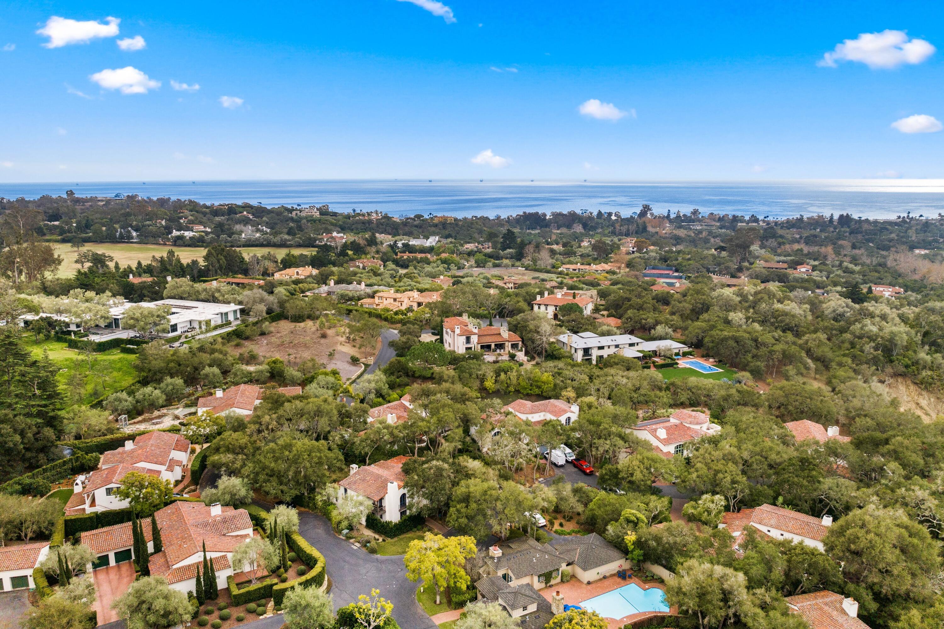485 Monarch Lane Montecito, CA 93108 - Photo 22 of 28 an aerial view of multiple house