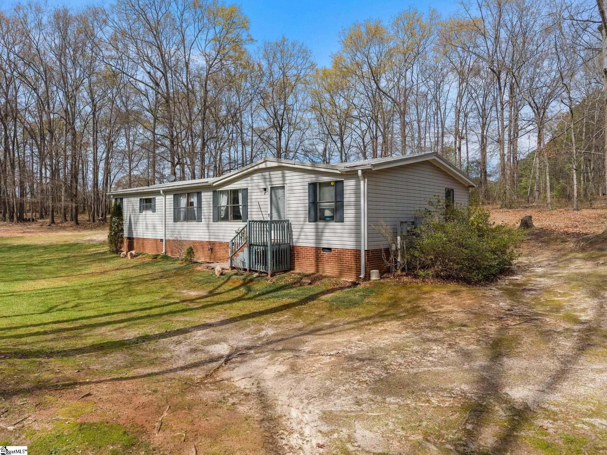 360 Geddis Road Inman, SC 29349 - Photo 3 of 44