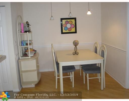 4402 Southwest 160th Avenue, Unit 918 Miramar, FL 33027 - Photo 5 of 15 Dining Room