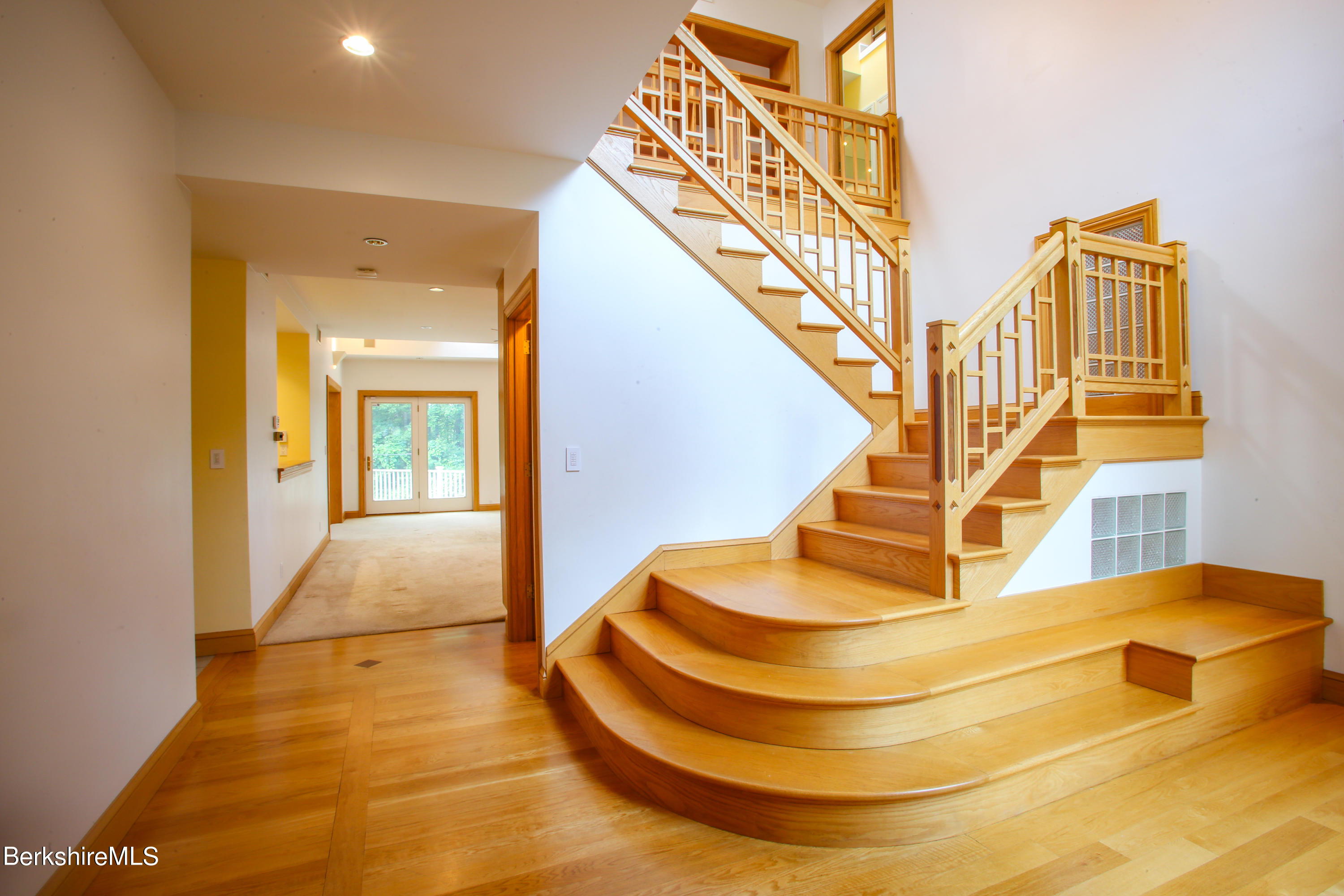 16 High Meadow Road Northampton, MA 01062 - Photo 9 of 49 a view of entryway