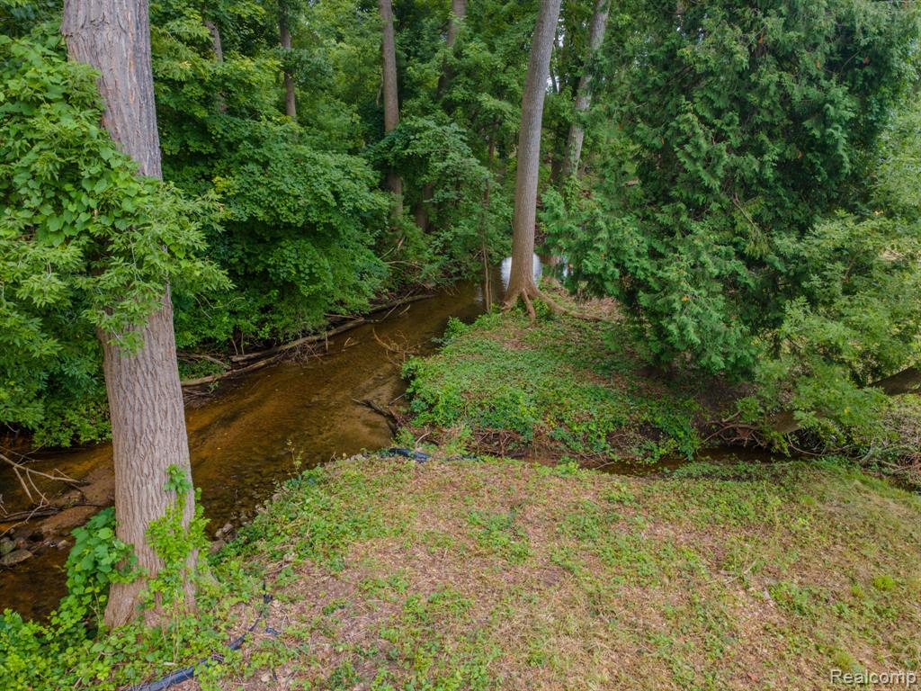 1284 Rochester Road Leonard, MI 48367 - Photo 46 of 52